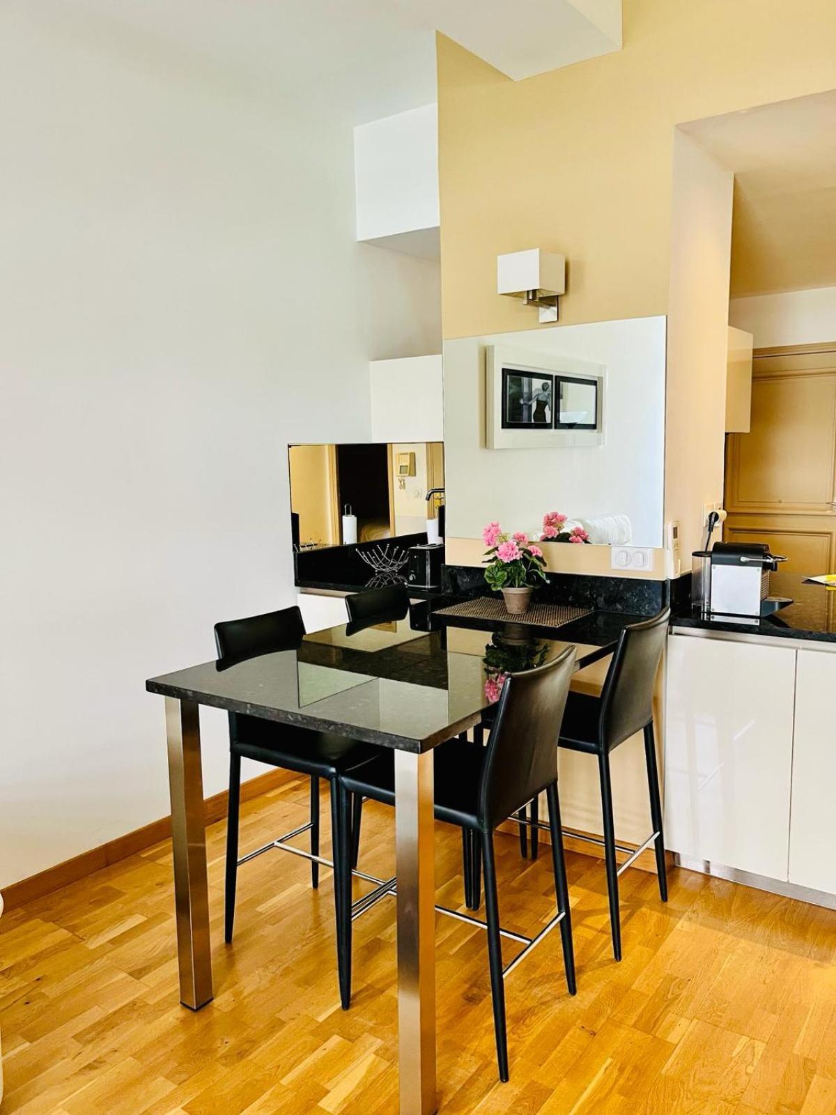 Golden Triangle 2Br/2Ba Apartment Cannes Exterior photo